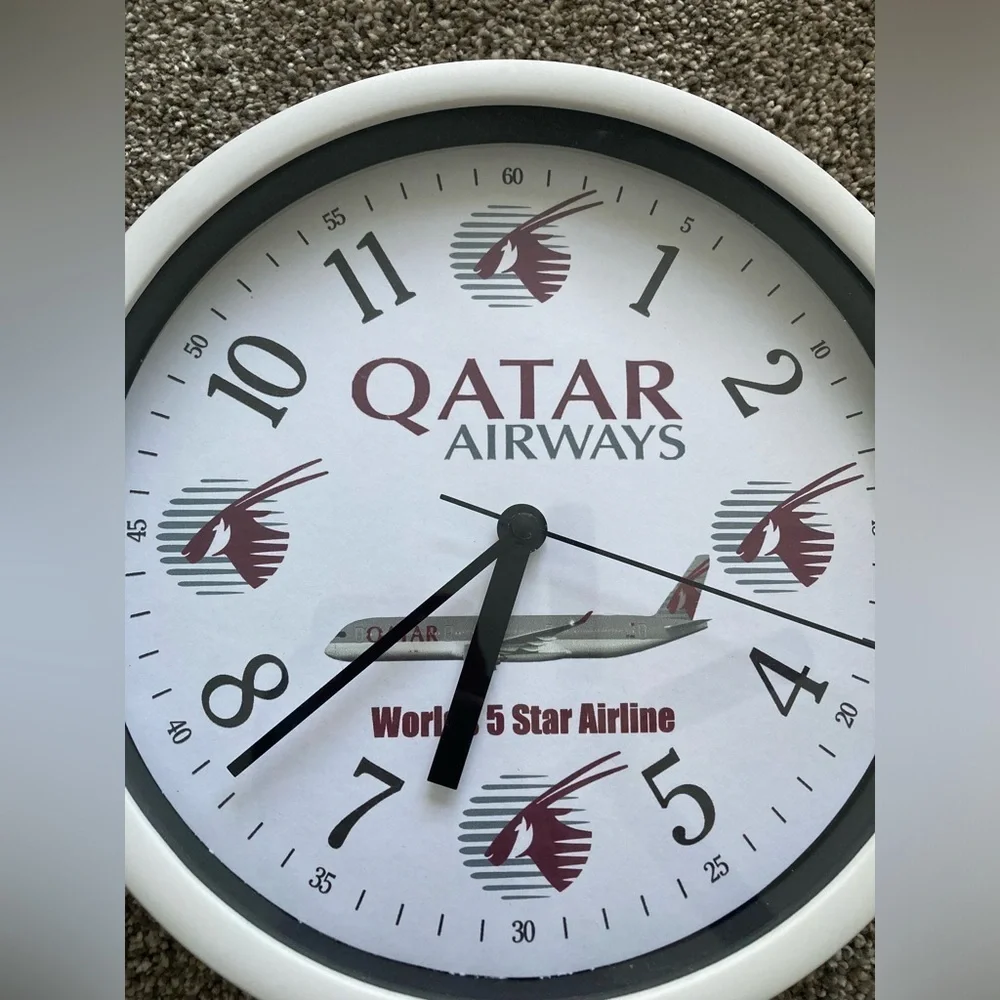 πΆπ¦ Qatar Airways custom made Wall Clock π Like New! - Picture 2 of 9
